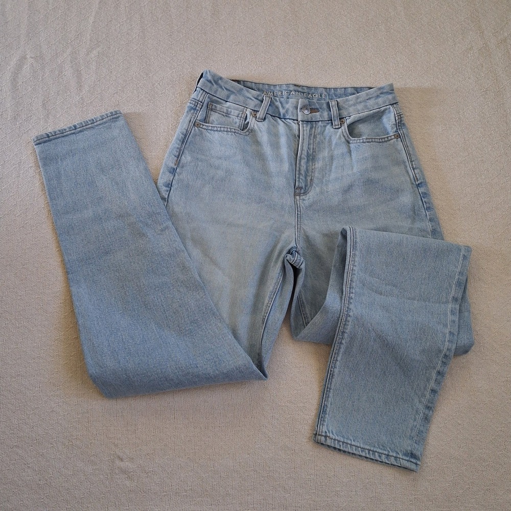 american eagle strigid curvy mom jeans size 4 long light wash high rise indie